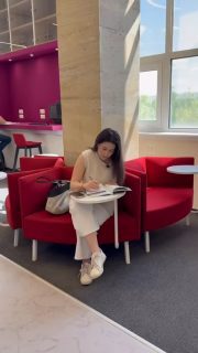 Уважаеми колеги,

📚 Студентският съвет при УНСС съвместно с катедра „Управление“ организира Студентска научна конференция на тема:
„Перспективи и предизвикателства пред управленската теория и практика“.

💡 Конференцията предоставя възможност на студентите да представят свои научни разработки, идеи и анализи по актуални управленски въпроси.

📅 Провеждане: 14.05.2026 г.
🕙 Час: 10:00 ч.
📍 Място: зала „Аврора“, УНСС

🏆 Награден фонд: 500 €

📩 Разработките могат да бъдат изпратени чрез QR код или на e-mail: sc@unwe.bg

Очакваме Ви!