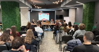 ℹ Студентски съвет при УНСС проведе втори обучителен семинар за календарната година, насочен към развитие на лидерски умения, екипна работа и активно участие на студентите в университетската общност
🌐 Повече може да прочетете на нашия сайт ⤵️
https://sc.unwe.bg/?p=25586